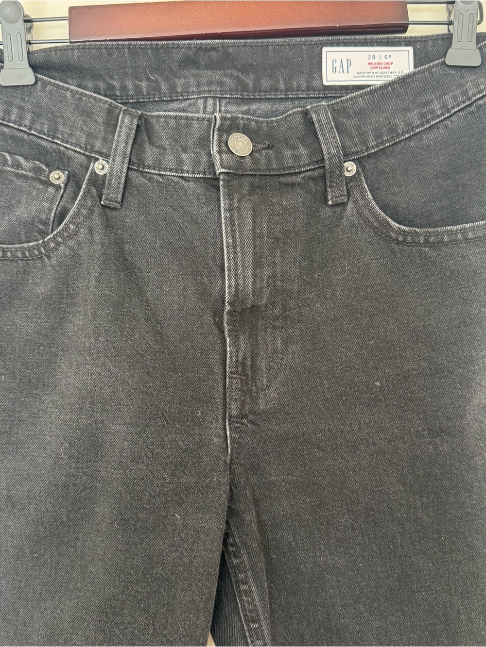 GAP Women’s Relaxed Crop Low Slung Denim Jeans - Charcoal Black 28 / 6 Regular - Picture 3 of 7